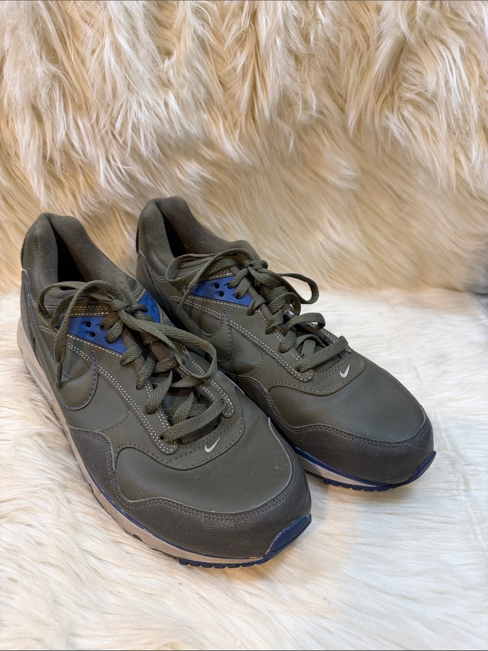 Nike Air Max Men’s Olive Green and Blue Athletic Sneakers Shoes - Size 11.5